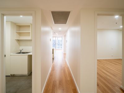 1701 / 10 Balfours Way, Adelaide
