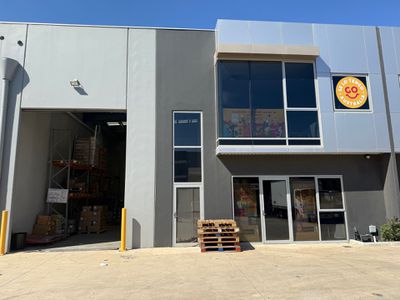 2 / 18 Network Drive, Truganina