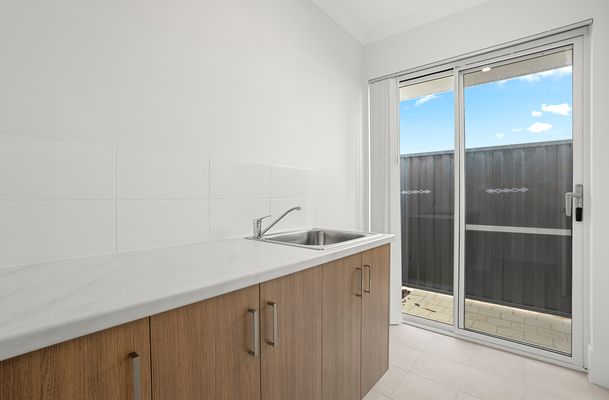4 Lustre Rd, Baldivis