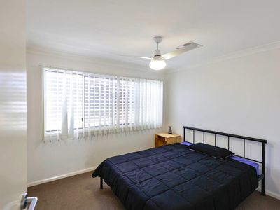 2 / 5 Rose Street, Moranbah