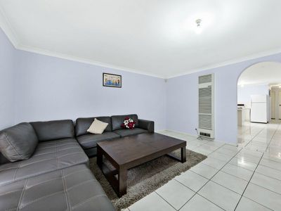 1 / 23 Blackwood Drive, Hampton Park
