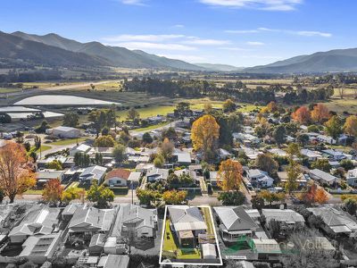 12 Simmonds Street, Mount Beauty