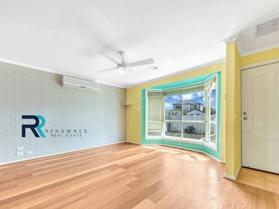 4 FINCHLEY PARK CRESCENT, Tarneit