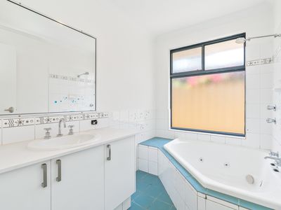 31 Chipperton Road, Bertram