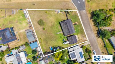 16 OAK STREET, Kootingal