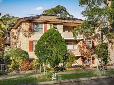 1 / 9 Doomben Avenue, Eastwood