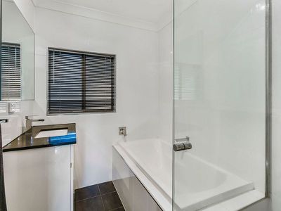 17 Leake Street, Southend