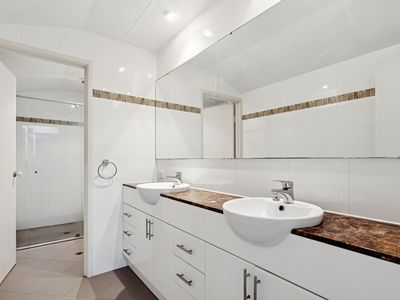 36 Bay Road, Claremont