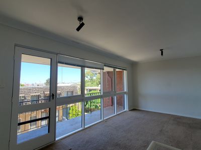 24 / 8 The Strand, Williamstown