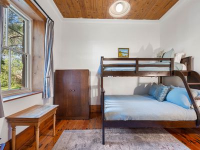 198 Princes Highway, Port Fairy