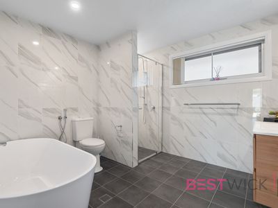 1 Lyon Close, Kelso