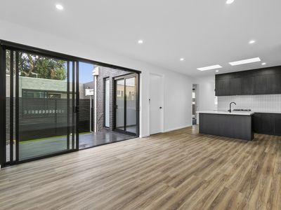 4 / 252 Queen Street, Altona