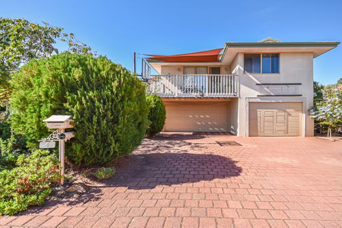 4 Carnegie Place, Greenfields