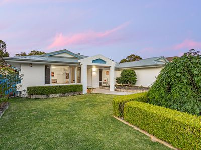 31 Simmonds Parade, Winthrop