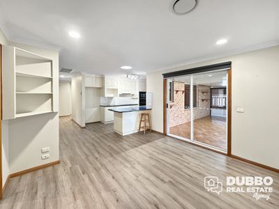 8 Edinburgh Avenue, Dubbo