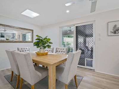 27 Captain Cook Close, Arundel