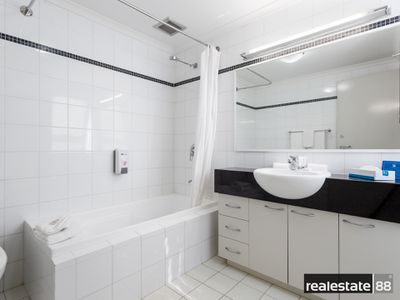 49 / 122 Mounts Bay Road, Perth