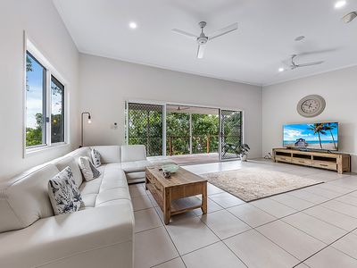 6A Yachtsman Parade, Cannonvale