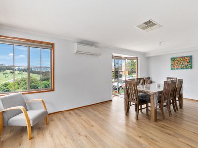 18 Priestley Crescent, Seymour