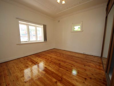 31 Cairds Avenue, Bankstown