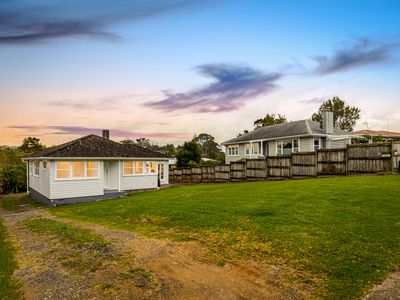 24 Gill Avenue, Te Atatu Peninsula