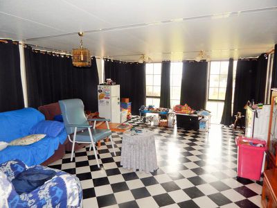 1086 Mincha-Canary Island Road, Mincha