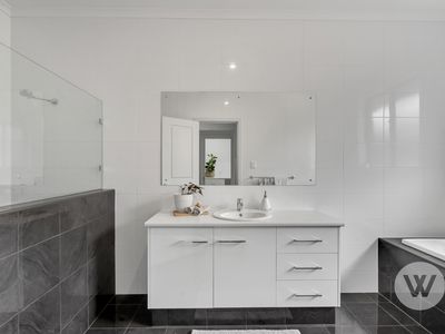 13 Deepdene Avenue, Klemzig