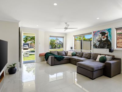 46 Sidney Nolan Drive, Coombabah