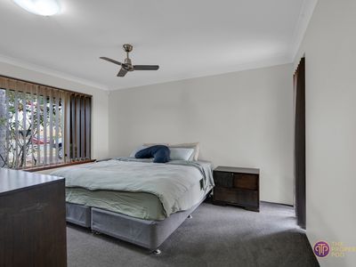 33 Redheart Drive, Thornlie