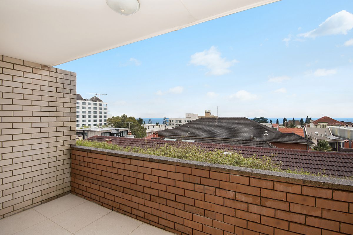 11 / 1-3 Waltham Street, Coogee