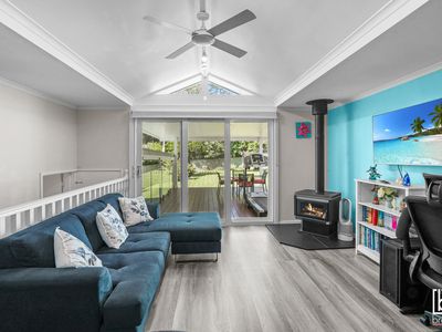 720 Freemans Drive, Cooranbong