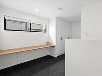 1 / 19 Eminence Lane, Bridgeman Downs