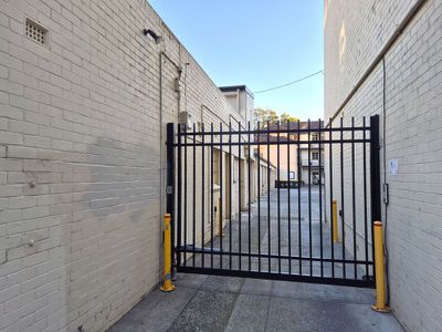 Unit 8 / 17 Queens Road, Melbourne