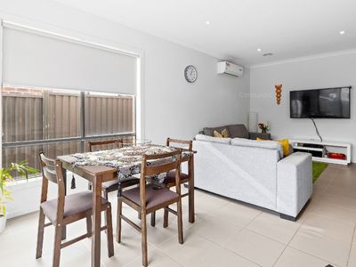 25 Marrone Boulevard, Cranbourne East