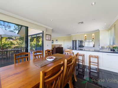 9 Allamar Court, Tawonga South
