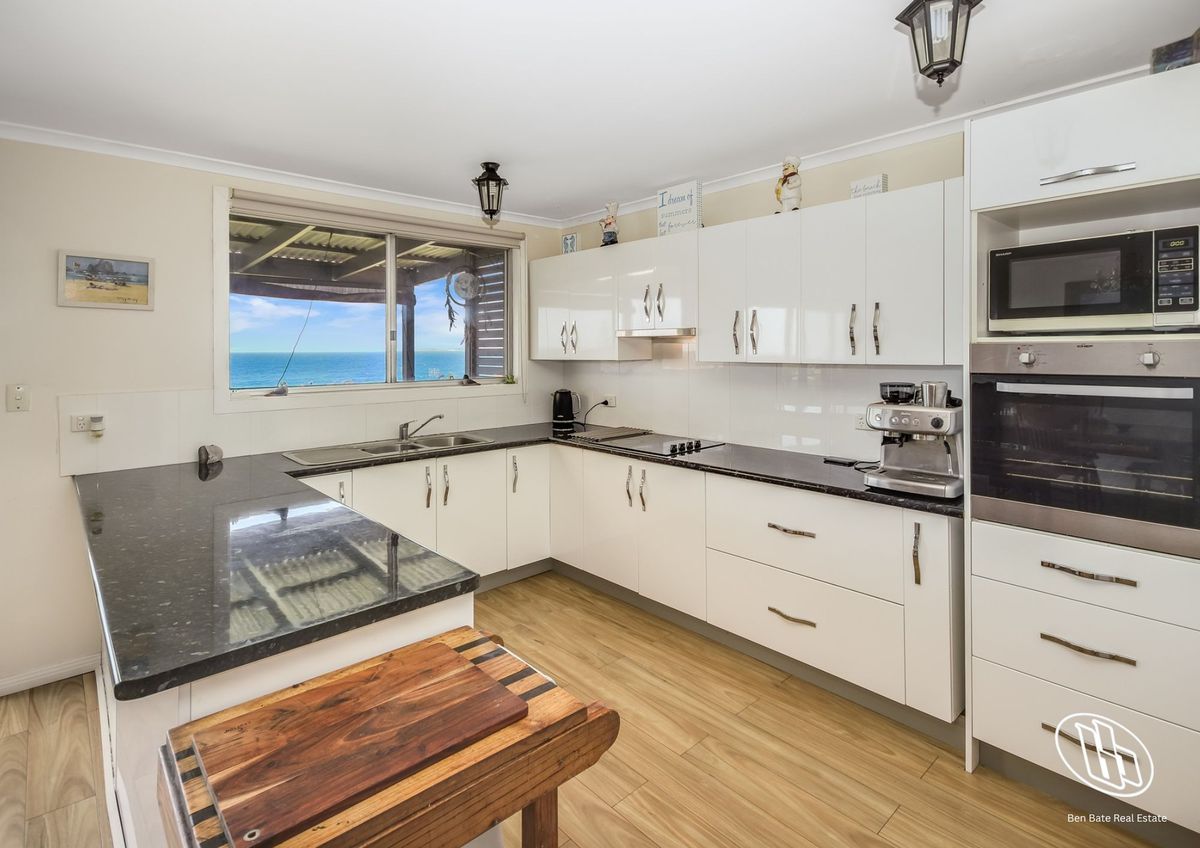48 Sunset Boulevard, Kianga