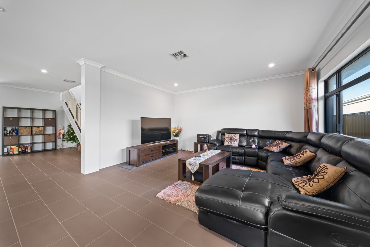 13 Eucalyptus Drive, Hammond Park