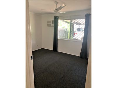 16 Crestview Street, Loganlea