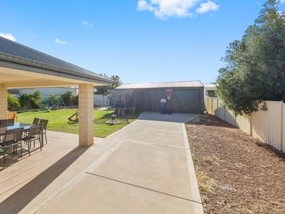 8 Riseberry Way, Somerville