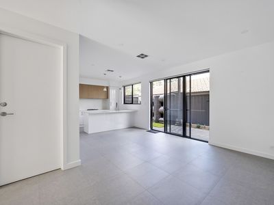 3 / 45 Newton Road, Newton
