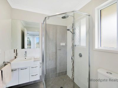 10 Eagle Rd, Woodgate