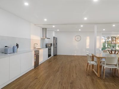 18 The Esplanade, North Arm Cove