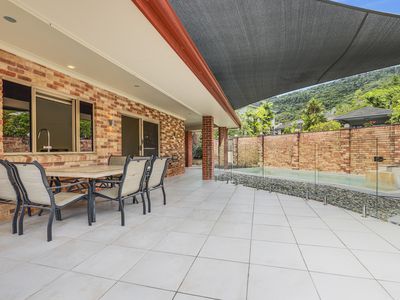 12 Rossmann Road, Smithfield