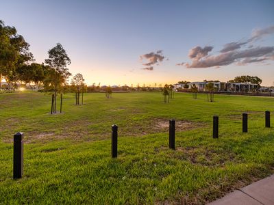 16 Veterans Drive, Byford