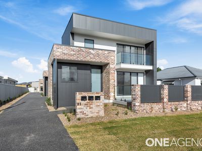 3 / 83 Pur Pur Avenue, Lake Illawarra