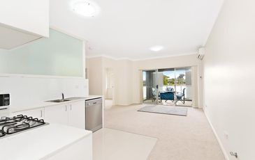 202 / 43 Cross St, Guildford