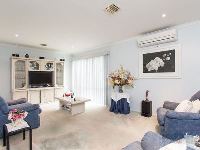 28 Hampshire Drive, Narre Warren South