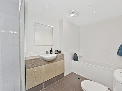 2403 / 79-81 Berry Street, North Sydney