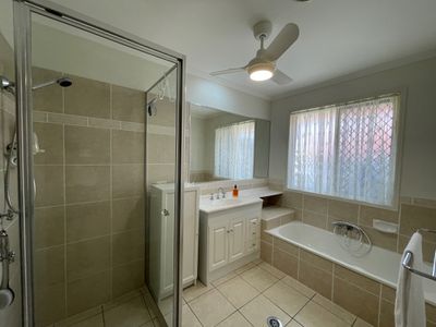 70 Bauhinia Drive, Kawungan