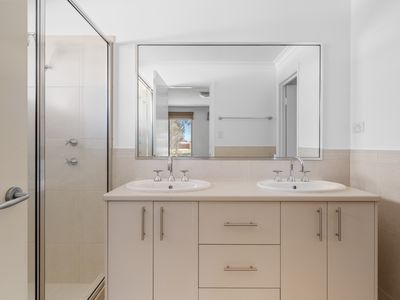 21 Henderson Drive, Somerville